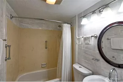 20131 61st Place W #D-104, Lynnwood, WA 98036 - Photo 11