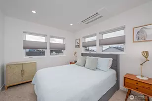 3015 61st Ave SW, Seattle, WA 98116 - Photo 9