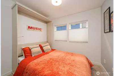 3015 61st Avenue SW #B, Seattle, WA 98116 - Photo 15