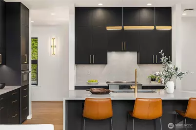 9661 NE Pine Street, Bainbridge Island, WA 98110 - Photo 13