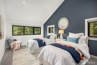 9661 NE Pine Street, Bainbridge Island, WA 98110 - Photo 29