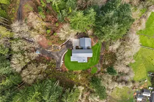 9661 NE Pine St, Bainbridge Island, WA 98110 - Photo 37