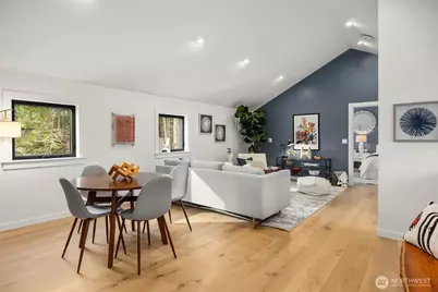 9661 NE Pine Street, Bainbridge Island, WA 98110 - Photo 25