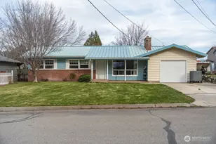 1423 Oak St, Wenatchee, WA 98801 - Photo 1