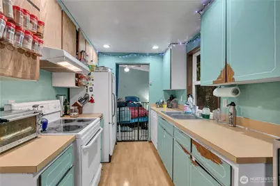 20327 W Richmond Road, Bothell, WA 98021 - Photo 13