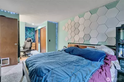 20327 W Richmond Road, Bothell, WA 98021 - Photo 17