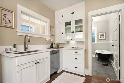 511 W McGraw Street, Seattle, WA 98119 - Photo 9