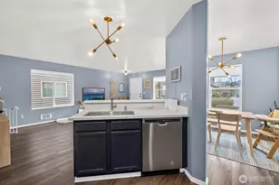 6827 SE Gove St, Snoqualmie, WA 98065 - Photo 9