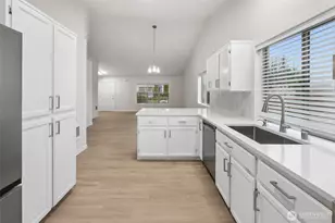 20009 40th Ave E, Spanaway, WA 98387 - Photo 9