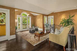 623 W Highland Dr, Seattle, WA 98119 - Photo 25