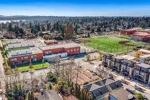 9200 Densmore Ave N, Seattle, WA 98103 - Photo 37