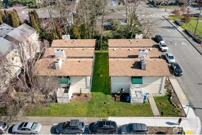 9200 Densmore Avenue N, Seattle, WA 98103 - Photo 15