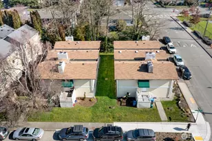 9200 Densmore Ave N, Seattle, WA 98103 - Photo 15