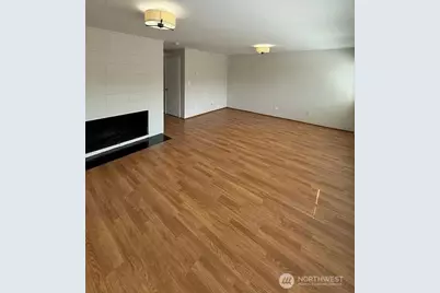 9200 Densmore Avenue N, Seattle, WA 98103 - Photo 29