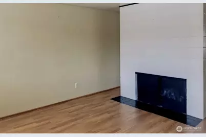 9200 Densmore Avenue N, Seattle, WA 98103 - Photo 21