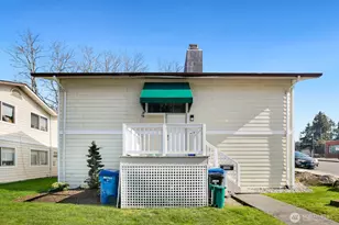 9200 Densmore Ave N, Seattle, WA 98103 - Photo 5