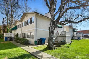 9200 Densmore Ave N, Seattle, WA 98103 - Photo 9