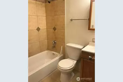 9200 Densmore Avenue N, Seattle, WA 98103 - Photo 35