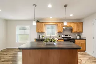 10206 SE Grandview St, Port Orchard, WA 98366 - Photo 5