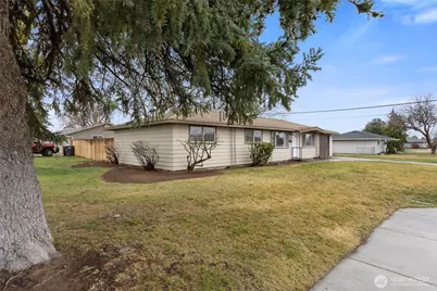 437 Sharon Avenue E, Moses Lake, WA 98837 - Photo 3