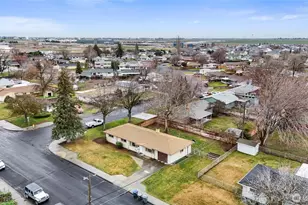 437 Sharon Ave E, Moses Lake, WA 98837 - Photo 11