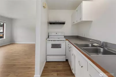 748 S Cloverdale Street #14, Seattle, WA 98108 - Photo 11