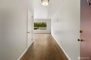 748 S Cloverdale St, Seattle, WA 98108 - Photo 3