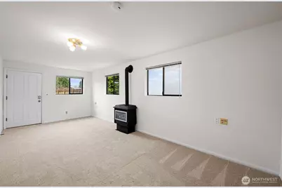 8341 28th Avenue NW, Seattle, WA 98117 - Photo 23