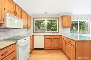 18309 26th Dr SE, Bothell, WA 98012 - Photo 9