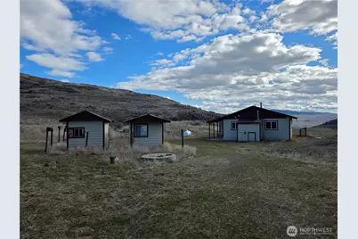 105 Emily Road, Oroville, WA 98844 - Photo 3