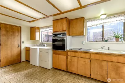 5837 Broadview Avenue NE, Tacoma, WA 98422 - Photo 19