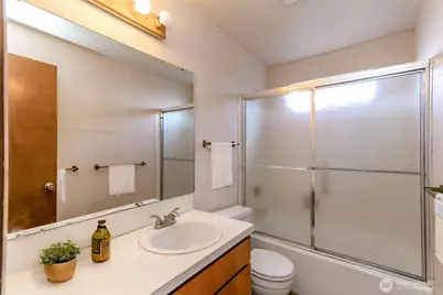 5837 Broadview Avenue NE, Tacoma, WA 98422 - Photo 11