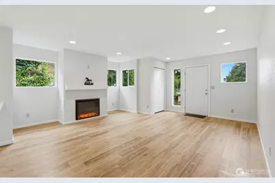 4404 Terrace Drive #8, Everett, WA 98203 - Photo 5