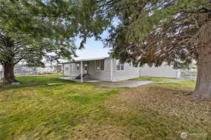 8780 NE Lybbert Dr, Moses Lake, WA 98837 - Photo 1
