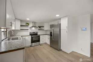 8780 NE Lybbert Dr, Moses Lake, WA 98837 - Photo 13