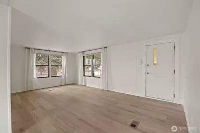 8780 NE Lybbert Drive, Moses Lake, WA 98837 - Photo 9