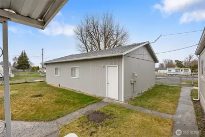 8780 NE Lybbert Drive, Moses Lake, WA 98837 - Photo 29