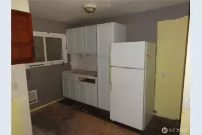 1820 S Sprague Avenue, Tacoma, WA 98405 - Photo 5