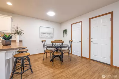 422 Oak Hill Lane, Burlington, WA 98233 - Photo 9