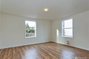 5045 37th Ave S, Seattle, WA 98118 - Photo 9
