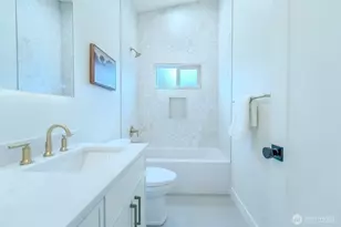 513 NE 123rd St, Seattle, WA 98125 - Photo 23