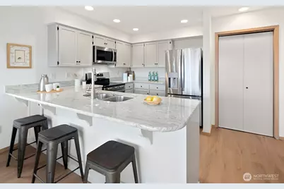 556 Holly Drive, Edmonds, WA 98020 - Photo 13