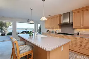 8111 Possession Ridge Ln, Clinton, WA 98236 - Photo 23