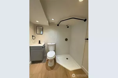 811 NE 66th Street, Seattle, WA 98115 - Photo 21