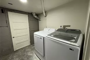 811 NE 66th St, Seattle, WA 98115 - Photo 25