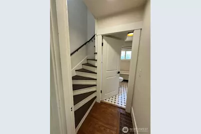 811 NE 66th Street, Seattle, WA 98115 - Photo 15