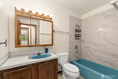 10411 57th Avenue S, Seattle, WA 98178 - Photo 15