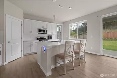 2120 SW Putnam Drive, Oak Harbor, WA 98277 - Photo 7