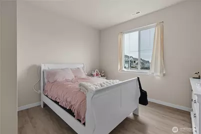 2120 SW Putnam Drive, Oak Harbor, WA 98277 - Photo 13