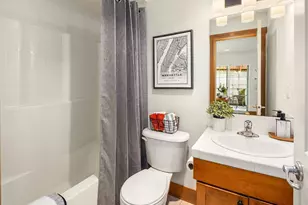 13726 Midvale Ave N, Seattle, WA 98133 - Photo 7